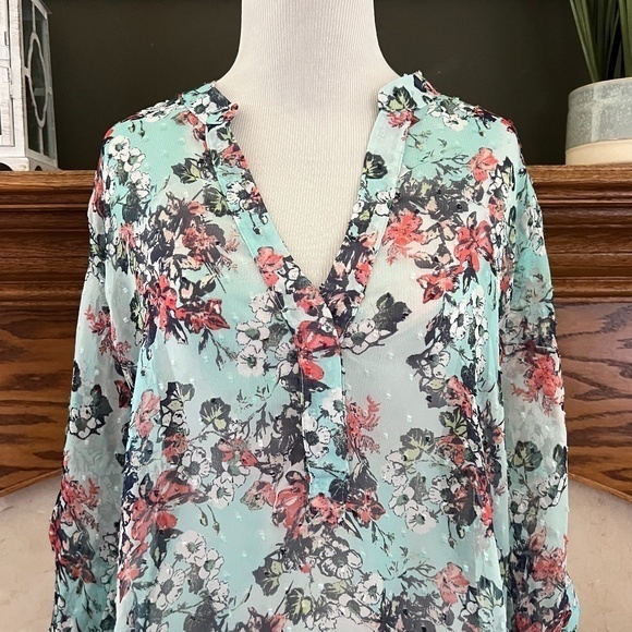 Kut from the Kloth Floral Print Textured Blouse Sz. L - Picture 3 of 14